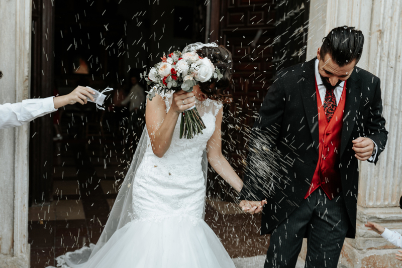 Peas and Lentils as Wedding Confetti | Alamy Stock Photo