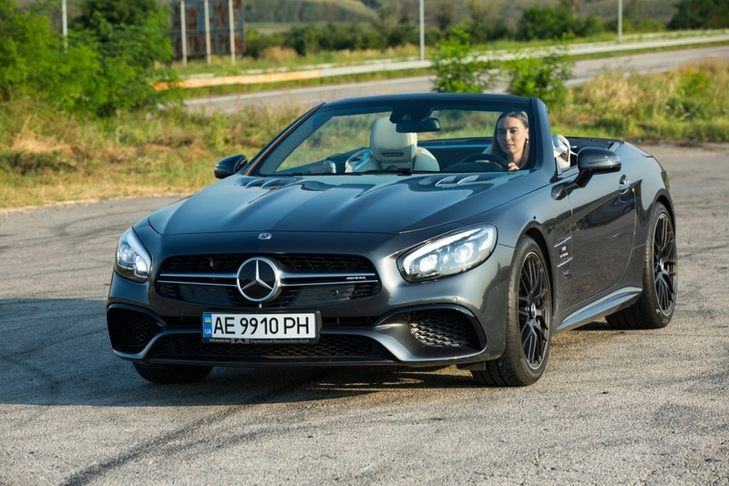 Mercedes-Benz SL550 | Shutterstock