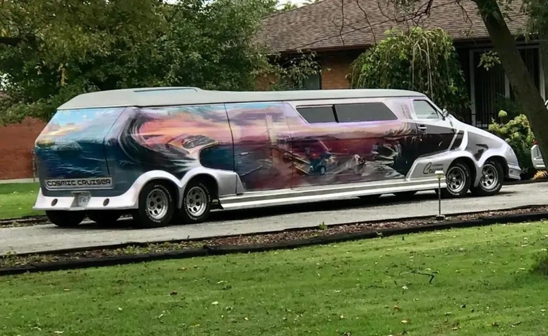 Cosmic Cruiser Limo | Reddit.com/Ebonystealth