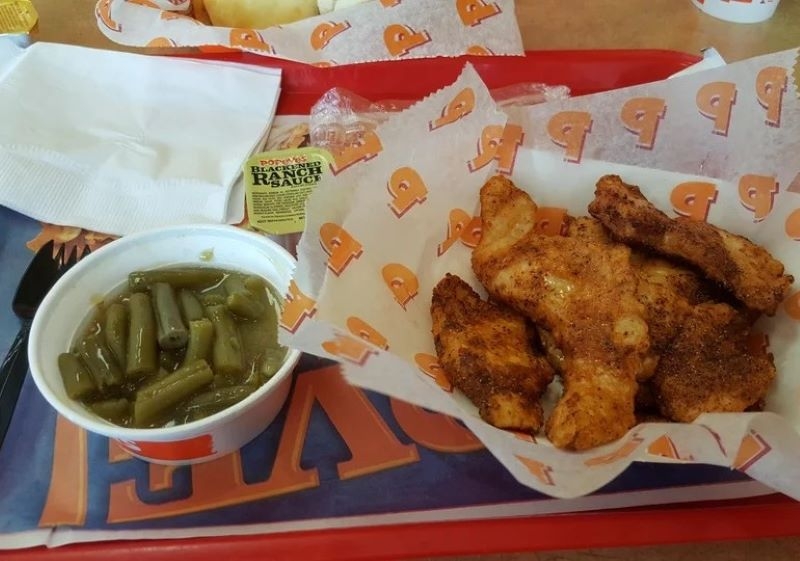 Popeyes: Green beans | Reddit.com/Anonymous