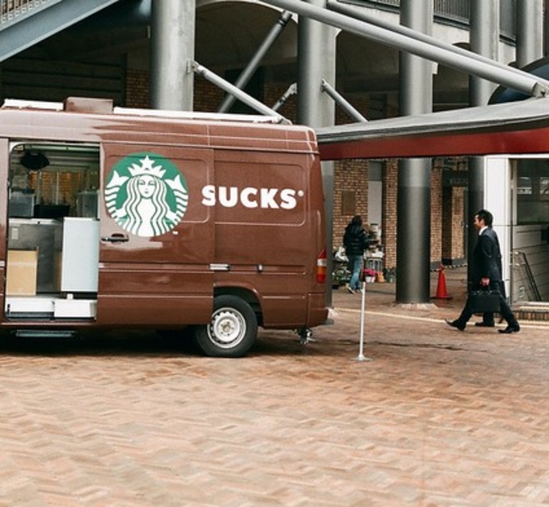 Starbucks | Imgur.com/NKA1g