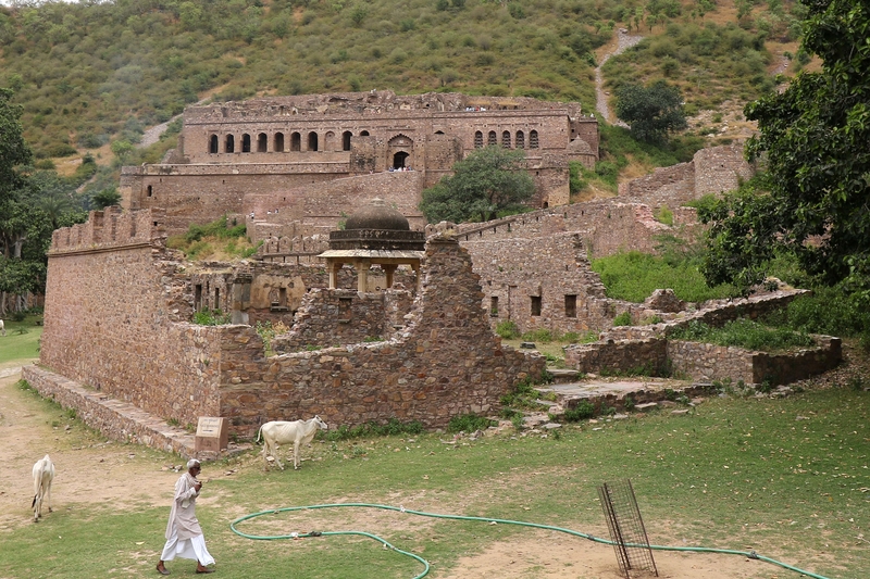 Borders and Signs | Getty Images Photo by Vishal Bhatnagar