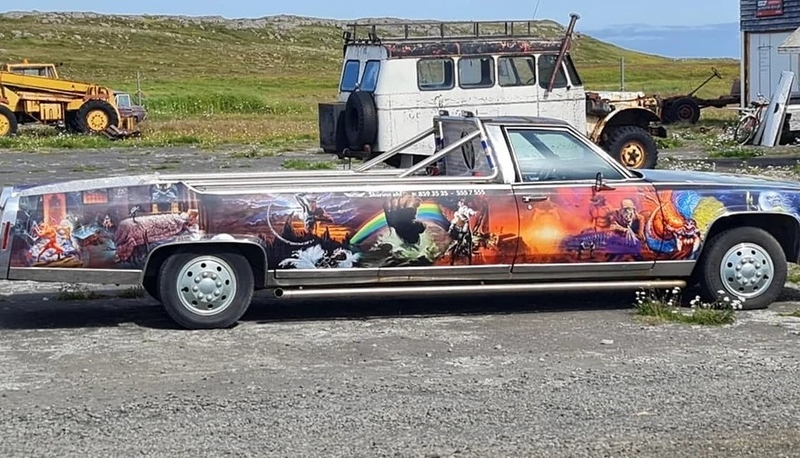 Superbly-Painted Pickup Limo | Reddit.com/jonr