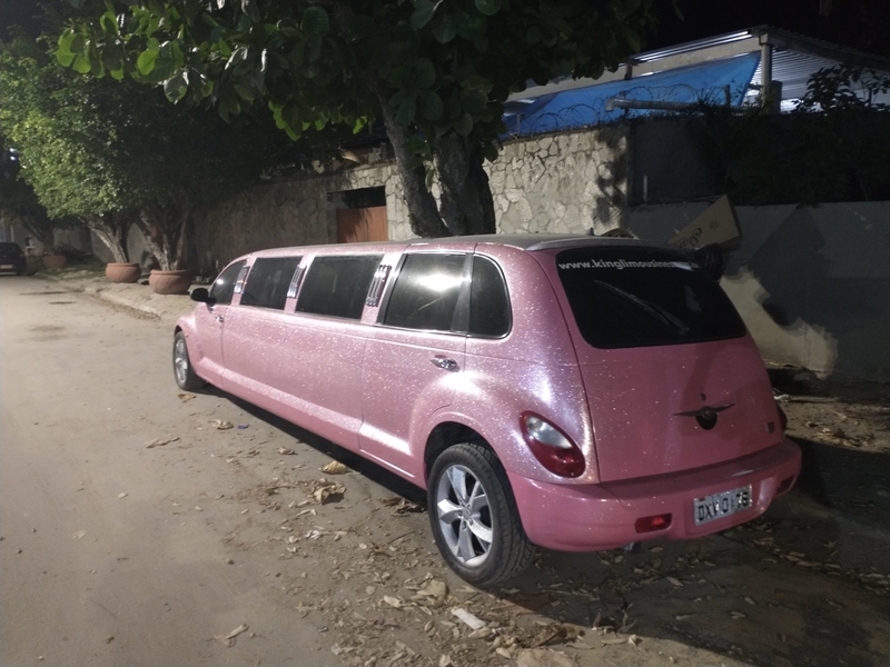 Chrysler PT Cruiser Limo | Reddit.com/feet95140